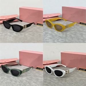 Hot selling designer bril mannen mui mui beschermen ogen cat eye bril pittige meisjes stijl polariserende uv400 mode brillen voor vrouwen sonnenbrille hg137 C4