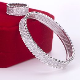 Vente chaude européenne et américaine pleine perle de diamant boucle bracelet bague avec incrustation de diamants accessoires de banquet pour femmes à la mode bracelet