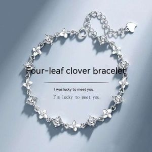 Hot Selling High-end Lucky Four Leaf Clover Armband voor Dames, Lichte Luxe Zirkoon Niche Prachtige Sieraden, met Geschenkdoos