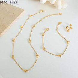 Vente chaude coeur de pêche incrusté de pendentif en Zircon INS boucles d'oreilles populaires Bracelet collier ensemble en acier inoxydable ensembles de bijoux cadeaux