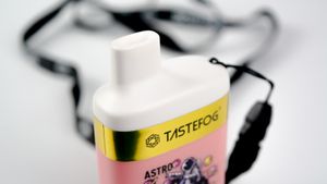 Vente chaude Tastefog Astro Dispositif De Vape Jetable E-Cigarette Big Puff 7000 Mesh Coil 16ml 650mah 10Flavors Avec Lanière