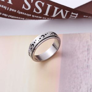 Heet verkopen Titanium Creative Star Moon Patroon Roestvrij staal roterende ring Guangneng Jewelry
