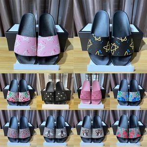 Luxe modeontwerper sandalen dameshoens bloemen dierenafdrukken slippers beroemde roodblauw roze zwarte platte muilezels wolken bodems dia's strandschoenen slippers sliders