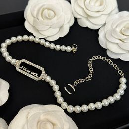 Collar de collar de estilo caliente Carta de la marca Collares Diamond Cabecilla Cabuchero de 18K Gold Cobre Pearl Pearl
