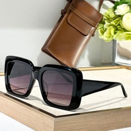 Hot Summer Mens Luxury Top Gafas de sol de diseño para hombres Fashion Square Glassess