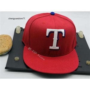 Hot Texas Ajusté Chapeaux Cool Casquettes de Baseball Adulte Plat Peak Hip Hop Lettre T Rouge Casquette Ajustée Hommes Femmes Plein Fermé Gorra