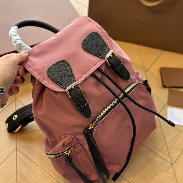 Hot Trend Mochila Bolsa de diseñador Burb Pista de alta calidad Hombros de lona Paquete para hombre Mochila Bolsas para computadora Totes Bolsos al aire libre Correa para cinturón Paquetes compuestos