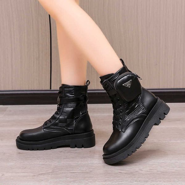 Femmes chaudes bottes chaussures en cuir hiver Martin bottes femmes style britannique nouvelle mode coréenne tête ronde fond épais talon épais à lacets sac botte courte 221220