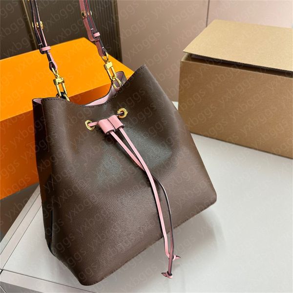 Hota Sales Newe Luxury Designera femmes sacs à bandoulière sac à bandoulière sacs à main avec fleur seau sac célèbre cordon sacs à main sac à main