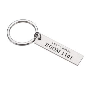 Llavero de hotel Nombre personalizado Número de habitación Moda de acero inoxidable Accesorios para llaveros de lujo Recuerdo