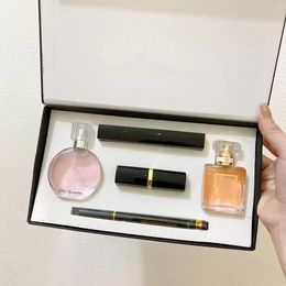 La venta más caliente set 15 ml perfume barras de labios delineador de ojos máscara 5 en 1 con caja Labios kit de cosméticos para mujeres regalo gota entrega rápida y gratuita