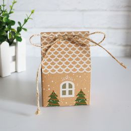 Boîte cadeau de bonbons en forme de maison Kraft Paper Box pour emballage Boîte à biscuits de Noël avec string10pcs / lot