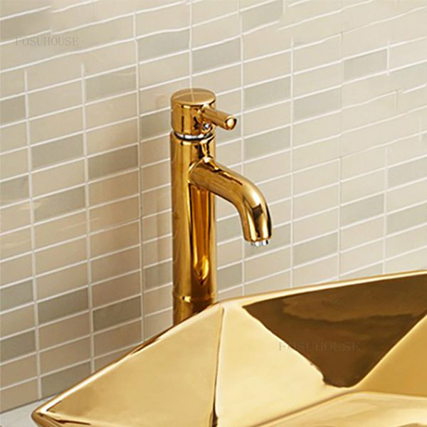 Lavabos de baño domésticos Light Luxury Golden Kitchen Accesorios modernos de baño Modernos Simples Hexagonal Inodoro sobre el mostrador