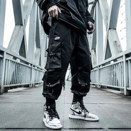 Houzhou zwarte vrachtbroek mannen joggers hiphoptechwear hippie broek voor streetwear plus size zakken oversized 240422