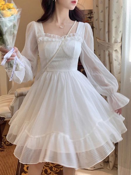 Houzhou White Kawaii Robe Femme en mousseline de mousseline Lolita Mini robes à manches longues Bow Robe Ruffles Ruffles Patchwork Square Collar 240415