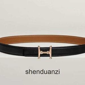 Hremms High End Designer Beltes For Womens Love Love Horse en forme de femme en forme de ceinture noire brun de 2,4 cm