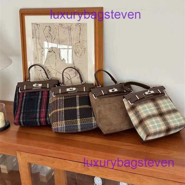 Hremms Kelyys Designer bolsas a la venta temperamento pequeño y versátil de color casual contrastante mochila de lana versión coreana de otoño tiene logotipo real