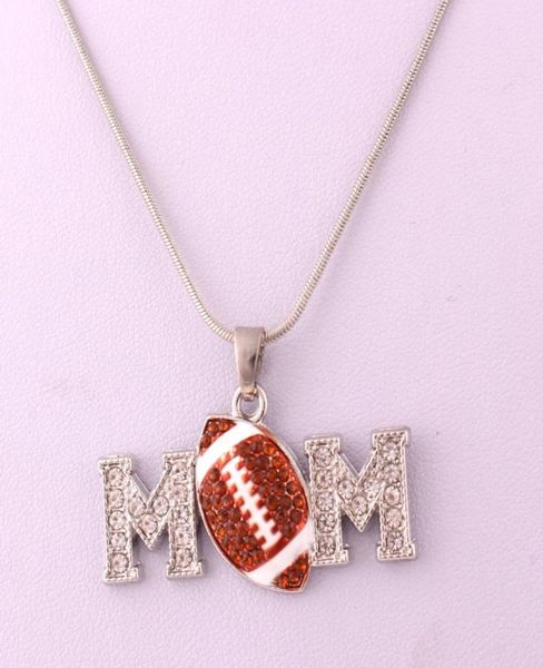 HS05 Mother039s Day Gift Zinc Alloy Crystal Football Mom Pendant avec une chaîne de blé Chaîne de homard Collier Collier 6653133