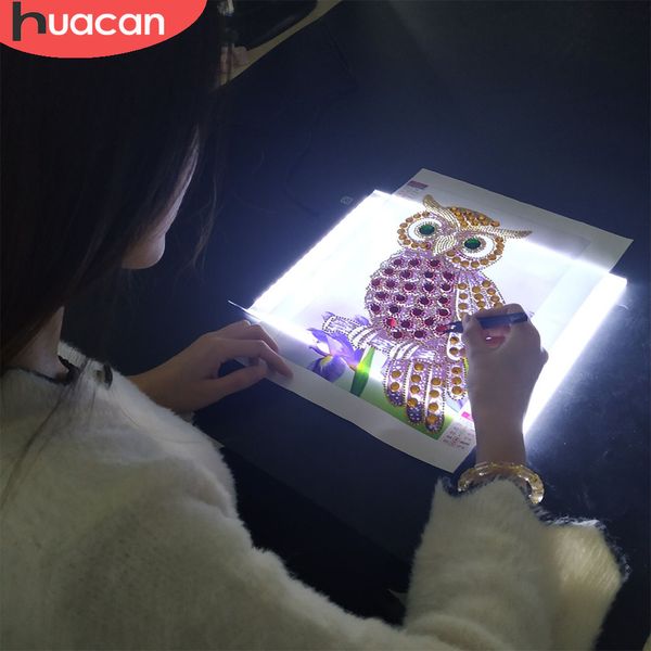 HUACAN A5 LED Light Tablet Pad Nouvelle arrivée Diamond Painting Accessoires Trois niveaux Dimmable Ultrathin 201201