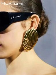 HUANZHI métal surdimensionné 5CM coquille boucles d'oreilles massives pour femmes filles scène exagérée montre Banquets y bijoux Vintage 240116