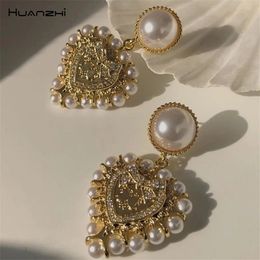 Huanzhi vintage baroque perle grand amour coeur boucles oreilles or couleur métal géométrique pour femmes bijoux de voyage de fête de fête 240423