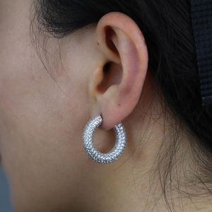 Huggie Chunky Circle Hoop Earring voor dames Volledige Micro Verharde Zirconia Iced Out Bling CZ Hoops