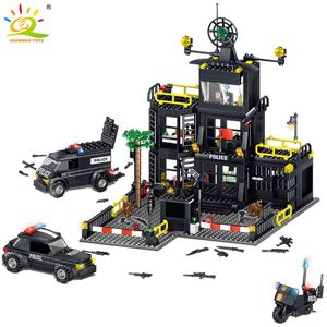 HUIQIBAO 739pcs City Police Station DIY Building Blocks Special Police Forces Figures Patrol Wagon Arme Briques Jouets Enfants X0902