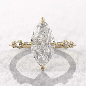 Huitan AAA cristal Marquise cubique zircone anneaux pour femmes mode mince bague de fiançailles accessoires de mariage bijoux de déclaration