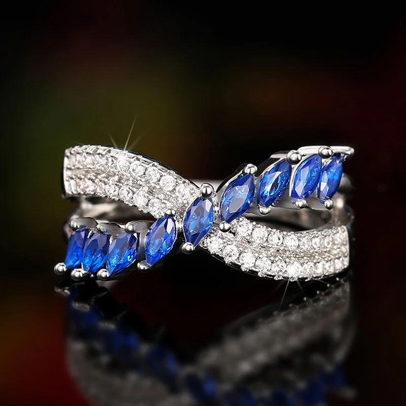 Huitan esthetisch temperament vrouwelijke vingerring met paarse zirconia prachtige accessoires voor vrouwen delicaat ontwerp sieraden cadeau