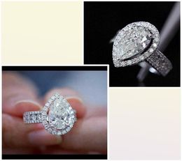 Huitan Nieuwe Verlovingsringen voor Vrouwen Peervormige Kristallen Zirkonia AAA Oogverblindende Mode-accessoires Elegante Vrouwelijke Ringen X3969084