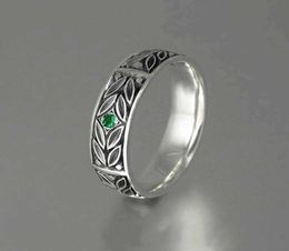 Huitan Bague cadeau d'anniversaire rétro pour femme avec des feuilles vintage gravées avec une petite bague en pierre de zircon cubique vert Q0704490087