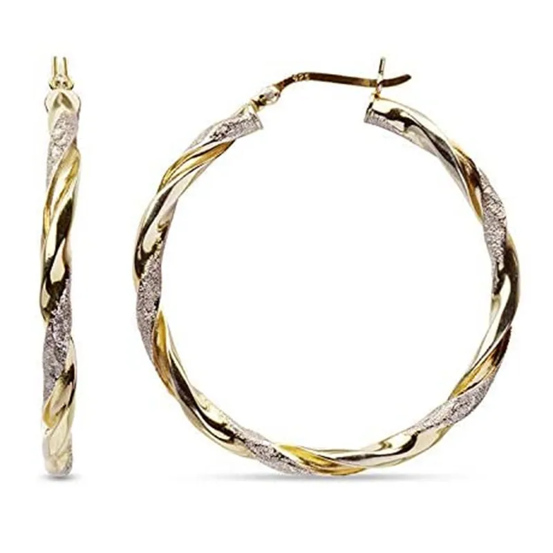 Huitan enkla snygga kvinnor Twist Hoop örhängen guldfärg delikata gåvor mångsidig stil kvinnlig örhänge trendiga smycken varm försäljning