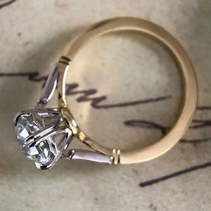 Huitan Ingetogen Ronde Zirconia Ringen voor Vrouwen Bruiloft Verlovingsring Elegante Accessoires Nieuwe Trendy Two Tone Sieraden
