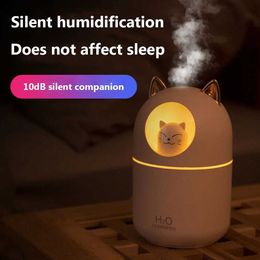 Humidificateurs 300 ml Air Humidificateur mignon Cartoon Cat Cat Fragrance Diffuseur avec un générateur de brouillard Cold USB Glow adapté au Purificateur d'air de voiture Household Y240422