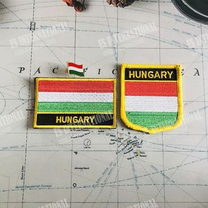 Hongarije nationale vlag borduurpleisters badge schild en vierkante vorm pin één set op de doek armband rugzakdecoratie