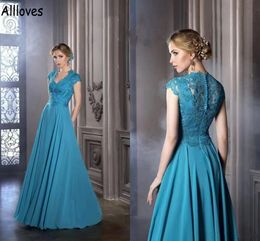 Hunter Blue Chiffon A Line Vestidos de madre Cuello en V Apliques de encaje Vestidos de fiesta de noche formales para mujeres Ropa de boda Vintage Madre de la novia / Novio Vestido formal CL1148