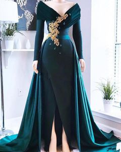 Hunter Green 2021 Prom -jurken elegant van de schouderkristal Veet lange mouwen lange mouwen voorste spleet Satin Sweep Train avondjurken Vestido