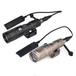 La lumière tactique Hunting Scopes M300W fait exploser l'éclairage extérieur LED allume la torche clignotante Gao Liuming avec queue de rat et tête de couronne