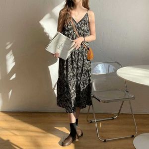 HXJJP V-Neck Lace Floral Spaghetti Strap Sexy Robe Feme Summer Korean Over-the-Knee Elegant V-Neck Party 210607