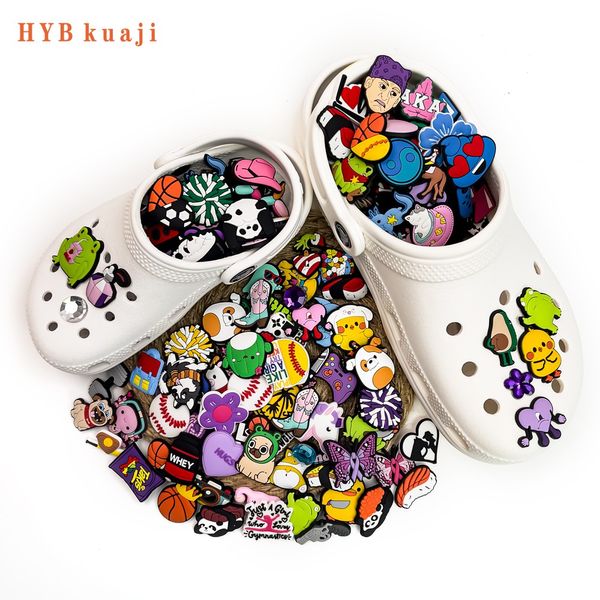 HYBkuaji 100 pièces cro c breloques de chaussures vente en gros chaussures décorations accessoires plus de 4000 types pour votre sélection