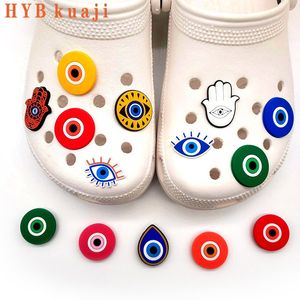 HYBkuaji personnalisé 100 pièces + breloques de chaussures mauvais œil décorations de chaussures en gros boucles en pvc pour chaussures