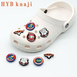 HYBkuaji custom school team logo rebelde schoen charmes groothandel schoenen decoraties pvc gespen voor schoenen