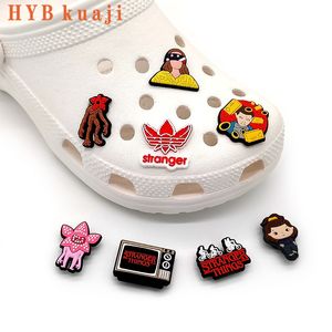 HYBkuaji, amuletos personalizados para zapatos, cosas extrañas, venta al por mayor, decoraciones para zapatos, hebillas de pvc para zapatos