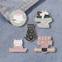 IAM ZO PURRRFECT Emaille Pins Custom Liefde Kat Familie Broches Revers Badges Dier Sieraden Cadeau voor Kinderen Vrienden