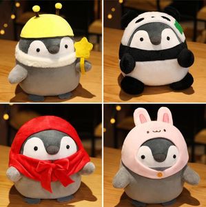 IJs en sneeuw transformeren in Little Red Hat Rabbit Bee Pier Panda Penguin Plush Toy Doll Pillow