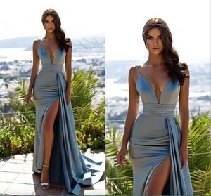 Glace bleu sexy high côté fendre sirène robes de soirée spaghetti bretelles v plies coudes ruples sweep gown gowns de bal de bal de bal à personnalité