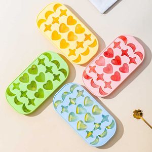 IJsgereedschap Love Moon Ice Box met deksel Ice Boll Hockey Homemade Ice Cube Mold Ice Maker Diy Silicone Ice Tray Gifts Kitchen Tool Accessories Z0308