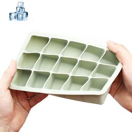 Vassoi per cubetti di ghiaccio Rilascio facile 15 stampi flessibili in silicone per cubetti di ghiaccio Riutilizzabili Vassoi per ghiaccio per congelatore Whisky Alimenti per bambini Senza BPA Bandeja De Hielo