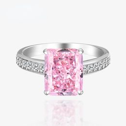 Azúcar de corte de flores de hielo 8 * 10 anillo cuadrado rosa alto diamante de carbono vendido caliente sier joyas