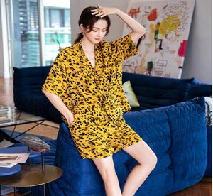 Ice Silk Femmes Pyjamas Sleepwear Leopard Print dames pyjamas Home Tissu Summer Fime Womens Nightwear Two Piece6107294